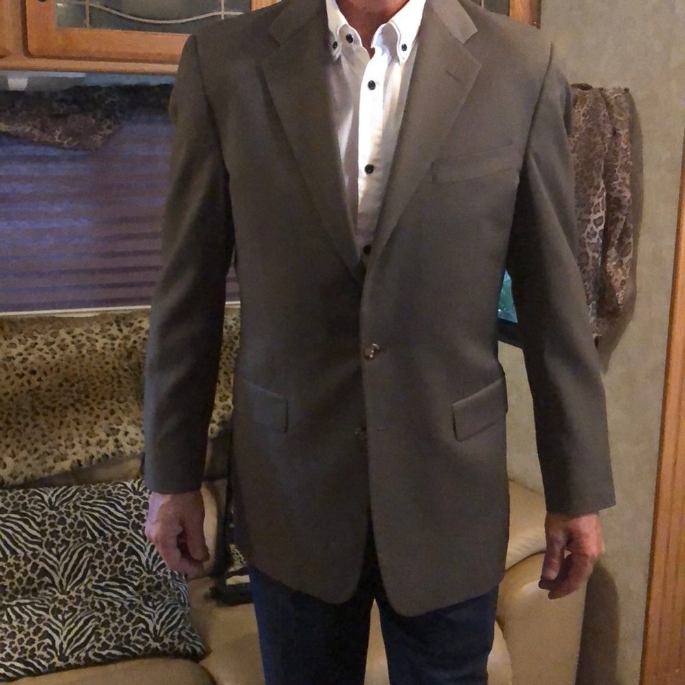 100% Wool Hickey Freeman Sports Cost